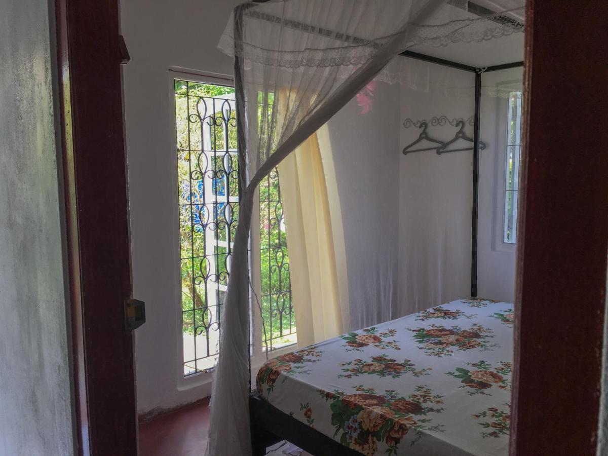 Silvas Surf Home Weligama Eksteriør billede